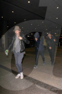 PEOPLE - Leonardo DiCaprio 'undercover' am Flughafen von LA