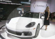 PEOPLE - Maria Sharapova und Patrick Dempsey enthüllen den Porsche Panamera 4 E-Hybrid in Los Angeles 