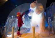 FEATURE - London: Wonderland's Magical Ice Kingdom im Hyde Park