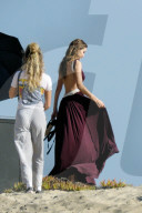 PEOPLE - Gigi Hadid bei der Arbeit am Beach von Malibu