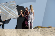 PEOPLE - Gigi Hadid bei der Arbeit am Beach von Malibu