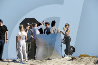 PEOPLE - Gigi Hadid bei der Arbeit am Beach von Malibu