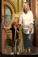 EXKLUSIV - Dean McDermott feiert seinen 50.Geburtstag bei 'Budget Friendly'