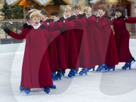 FEATURE - Klosterschüler auf dem Eis in Hampshire