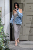 EXKLUSIV - Kim Kardashian 'Look A Like' Kamilla Osman in West Hollywood unterwegs