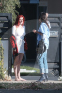 EXKLUSIV - Bella Thorne umarmt Tyler Posey 