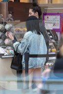 EXKLUSIV - Höschenblitzer: Ariel Winter mit einem sehr knappen Oberteil in LA unterwegs