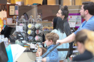 EXKLUSIV - Höschenblitzer: Ariel Winter mit einem sehr knappen Oberteil in LA unterwegs