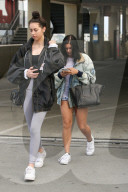 EXKLUSIV - Höschenblitzer: Ariel Winter mit einem sehr knappen Oberteil in LA unterwegs