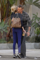EXKLUSIV - Emma Roberts auf Haus-Suche in Hollywood Hills
