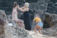EXKLUSIV - Ireland Baldwin posiert lasziv vor der Kamers am Beach auf Hawaii