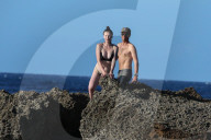 EXKLUSIV - Ireland Baldwin mit ihrem Boyfried am Beach auf Hawaii