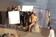 EXKLUSIV - Miranda Kerr an einem 'Bikini Shooting' am Beach von Malibu 