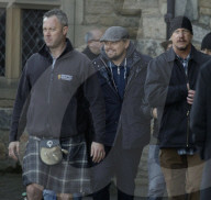 PEOPLE - Leonardo Di Caprio das Schloss in Edinburgh 