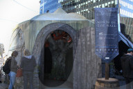 FEATURE - 'Game of Thrones' Ausstellung in New York