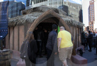 FEATURE - 'Game of Thrones' Ausstellung in New York