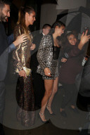 PEOPLE - American Music Awards: Nina Dobrev mit Heidi Klum im Catch