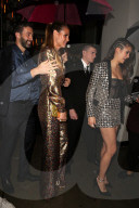 PEOPLE - American Music Awards: Nina Dobrev mit Heidi Klum im Catch