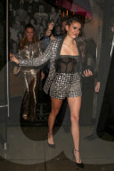 PEOPLE - American Music Awards: Nina Dobrev mit Heidi Klum im Catch