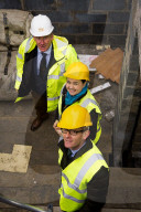 NEWS - Schottland: Ruth Davidson besucht eine Baustelle in Kelso
