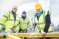 NEWS - Schottland: Ruth Davidson besucht eine Baustelle in Kelso