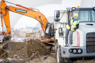 NEWS - Schottland: Ruth Davidson besucht eine Baustelle in Kelso