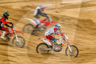 FEATURE - Töffrennen: Red Bull Knock Out am Strand von Scheveningen