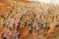 FEATURE - Töffrennen: Red Bull Knock Out am Strand von Scheveningen