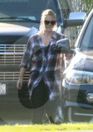 EXKLUSIV - Charlize Theron's Kinder Jackson und August mit ihrer Nanny in LA unterwegs