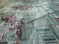 FEATURE - China: Erster Schnee in Liaocheng 