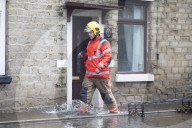 NEWS - England: Heftige Regenfälle führen zu Überschwemmungen