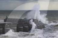 NEWS - England: Heftige Regenfälle führen zu Überschwemmungen