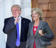 NEWS - Donald Trump nominiert Betsy DeVos zur Bildungsministerin
