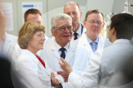 NEWS - Bundespräsident Gauck bricht seine Besuch in Jena wegen gesundheitlichen Problemen ab