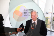 NEWS - Bundespräsident Gauck bricht seine Besuch in Jena wegen gesundheitlichen Problemen ab