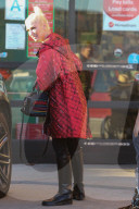 PEOPLE - Gwen Stefani mit den Kids in Los Angeles unterwegs
