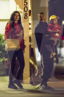 EXKLUSIV - Brünette: Kylie Jenner mit neuer Haarfarbe mit Tyga und Klein Cairo unterwegs