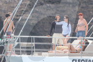 EXKLUSIV - Catherine Zeta-Jones und Michael Douglas entspannen sich auf einer Jacht in Mexico