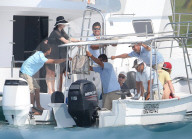 EXKLUSIV - Catherine Zeta-Jones und Michael Douglas entspannen sich auf einer Jacht in Mexico