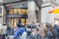 NEWS - New York: Thanksgiving day Shopping