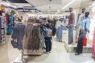 NEWS - New York: Thanksgiving day Shopping