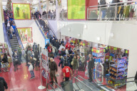 NEWS - New York: Thanksgiving day Shopping