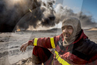 NEWS -  Irak: Brennende Ölfelder in Qayyara