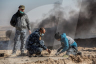 NEWS -  Irak: Brennende Ölfelder in Qayyara