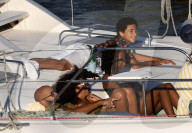 EXKLUSIV - Solange Knowles feiert Thanksgiving auf einem Segelboot in Florida