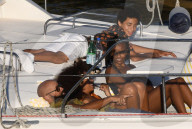 EXKLUSIV - Solange Knowles feiert Thanksgiving auf einem Segelboot in Florida