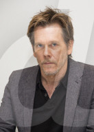 PORTRAIT - Kevin Bacon 