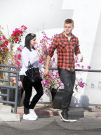 PEOPLE - KŸsse im Regen: Ariel Winter und Levi Meaden