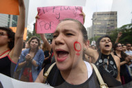 NEWS - Frauen demonstrieren weltweit gegen Gewalt