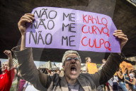 NEWS - Frauen demonstrieren weltweit gegen Gewalt